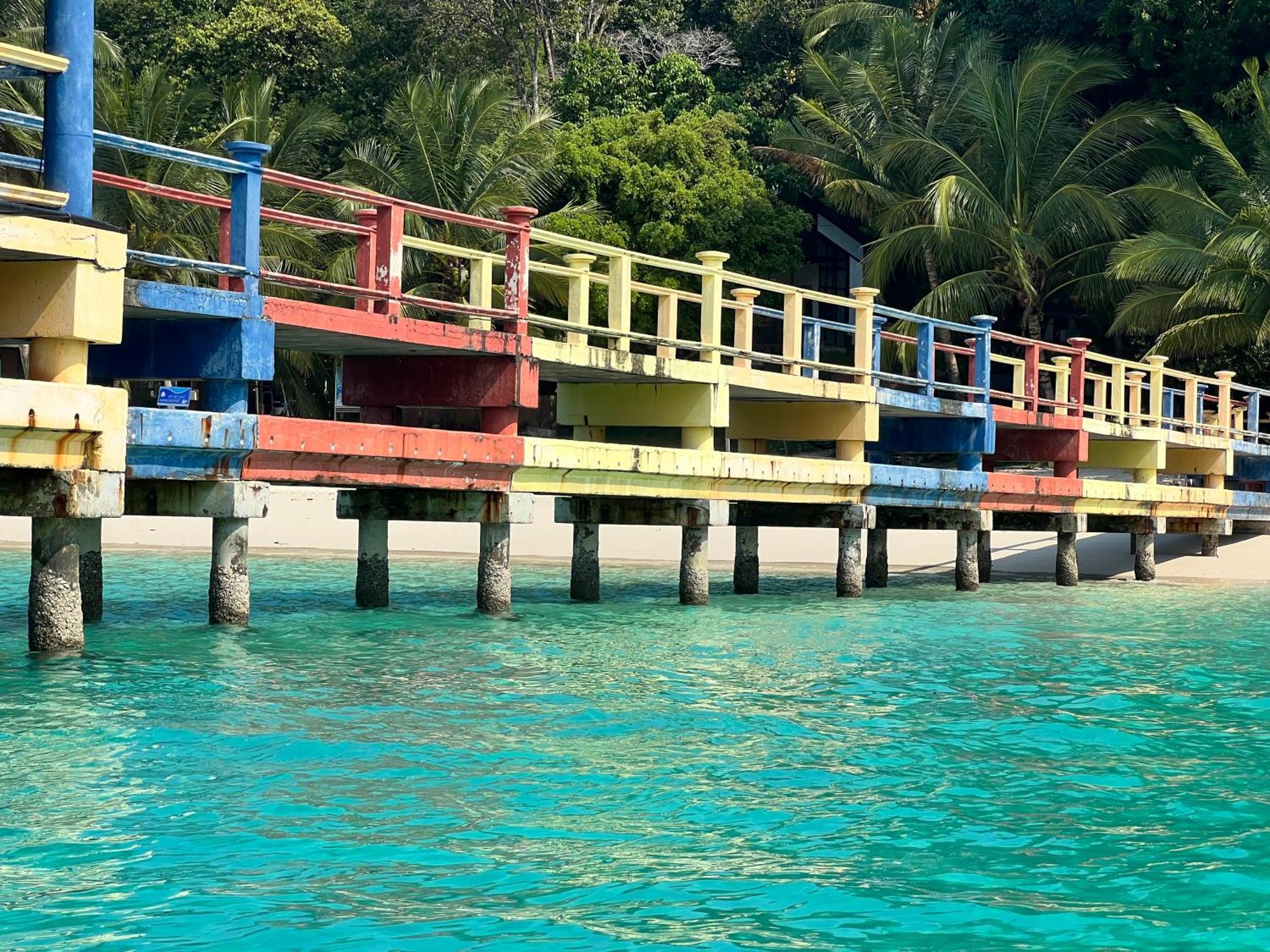 Perhentian Suria Hotel Kampong Pasir Petani Bagian luar foto