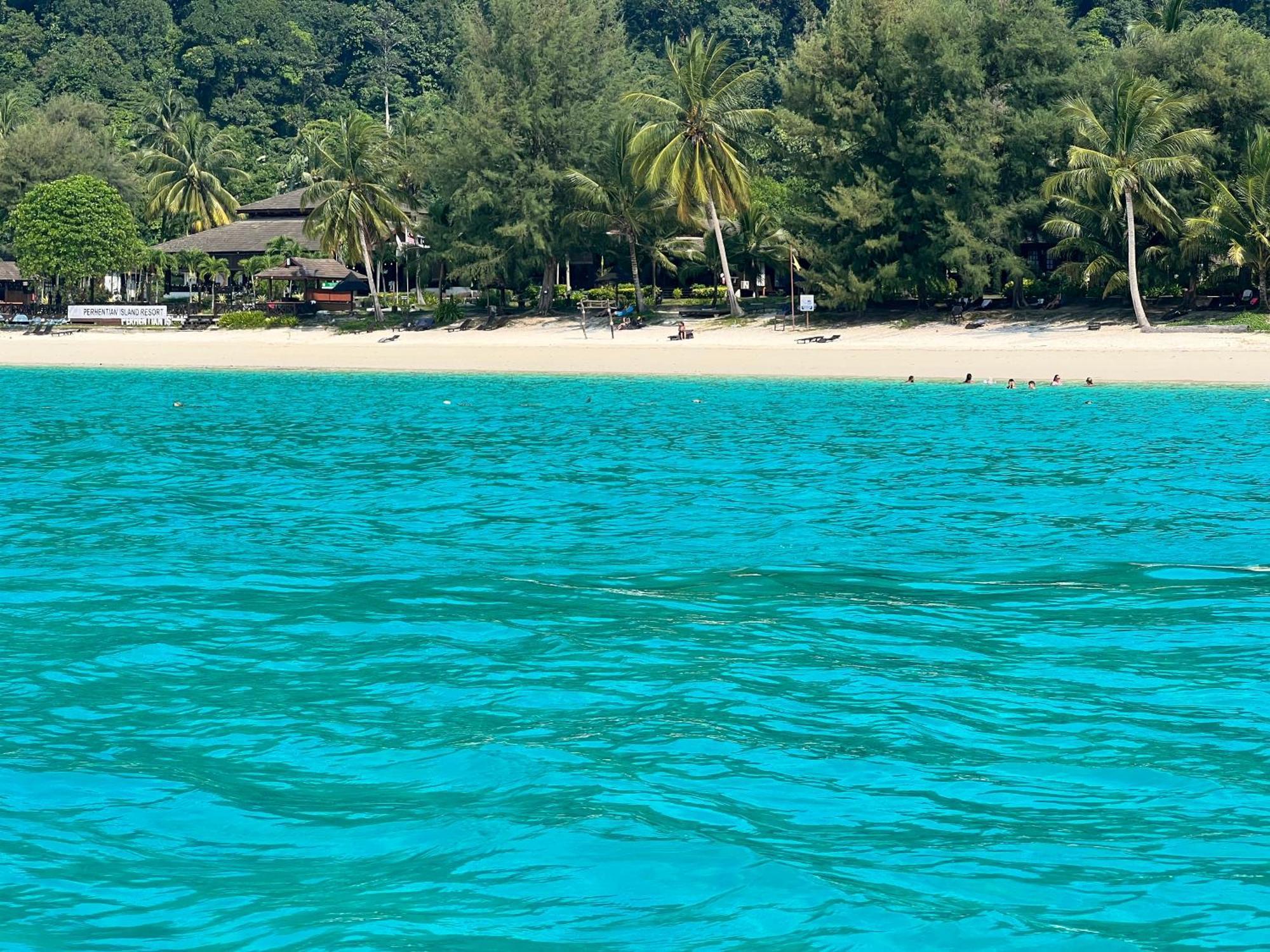Perhentian Suria Hotel Kampong Pasir Petani Bagian luar foto